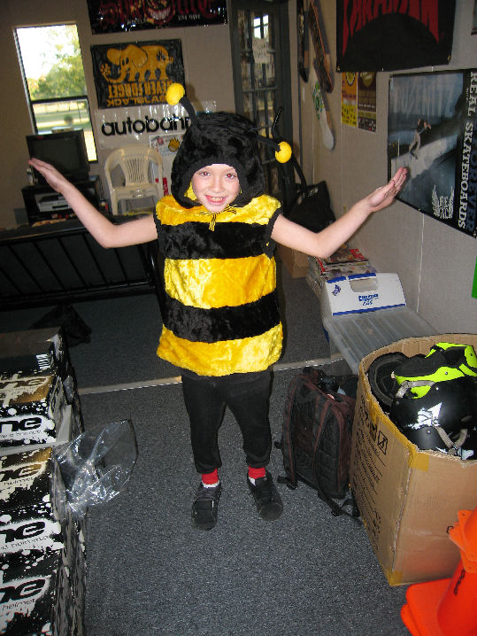 Little Jason Salillias as a Bubmle Bee